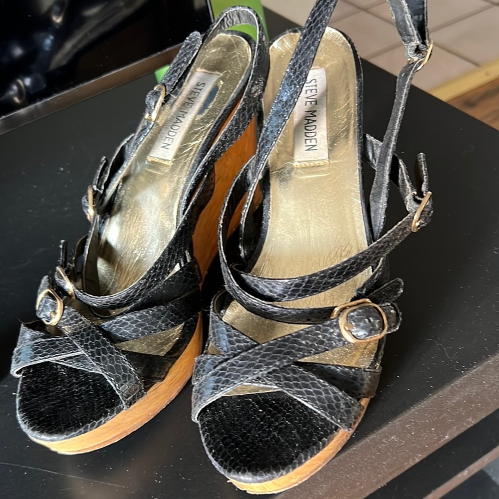 Steve Madden Wedges size 8